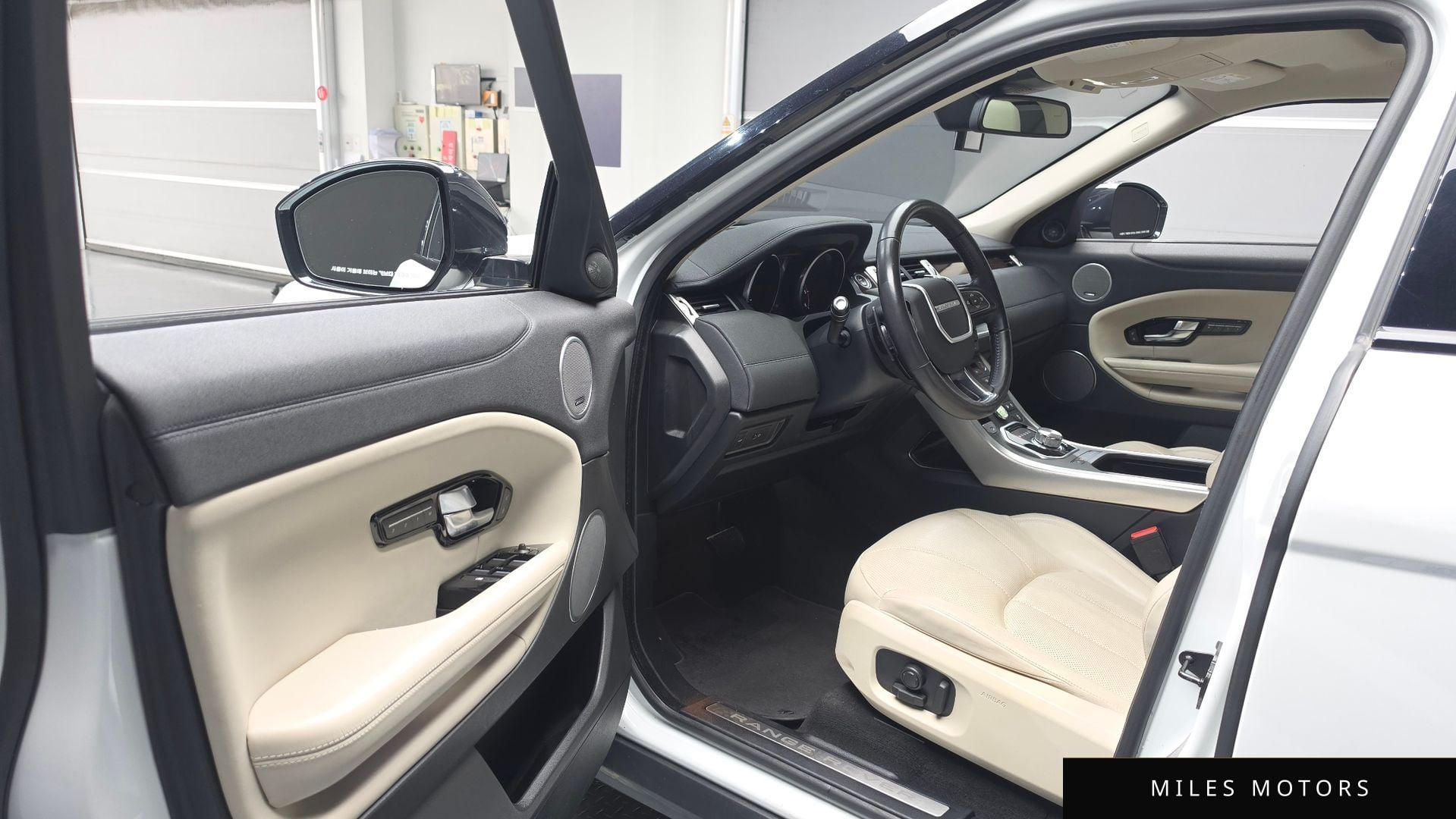 Land Rover Range Rover Evoque 2018 — миниатюра 13