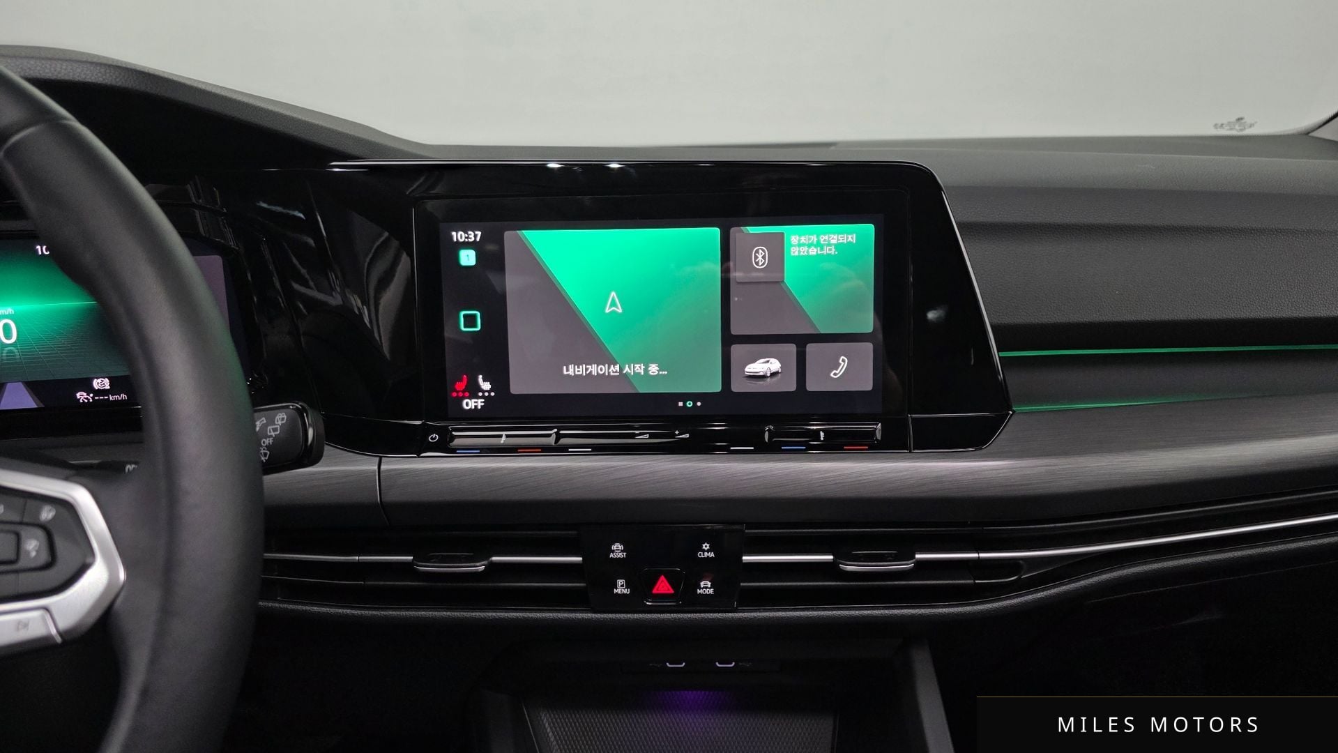 Volkswagen 골프 2022 — миниатюра 18