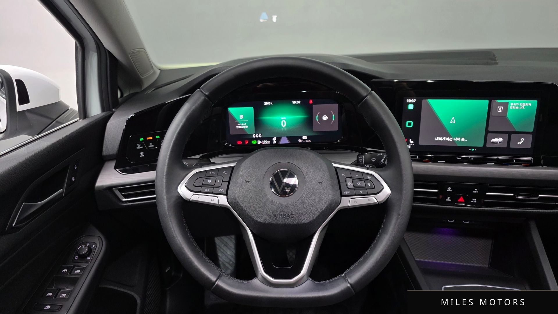 Volkswagen 골프 2022 — миниатюра 19