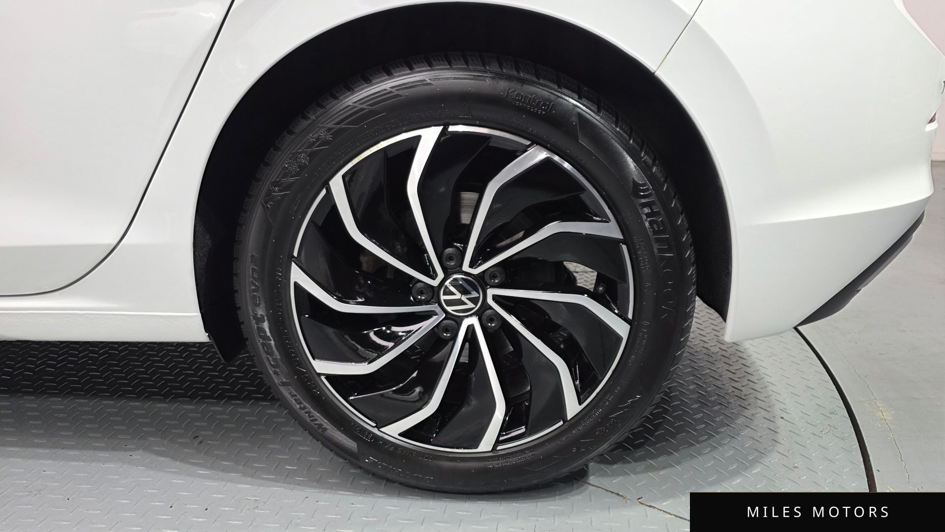 Volkswagen 골프 2022 — миниатюра 7