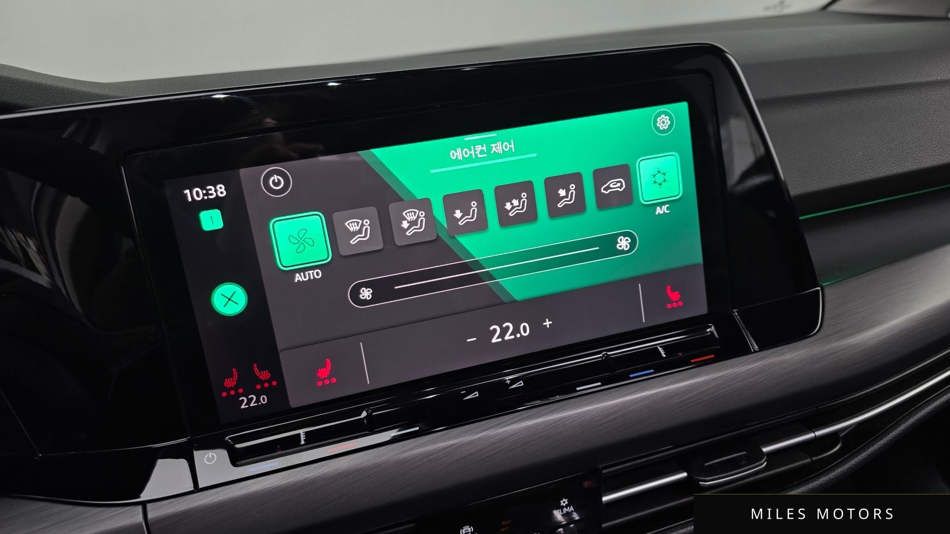 Volkswagen 골프 2022 — миниатюра 29