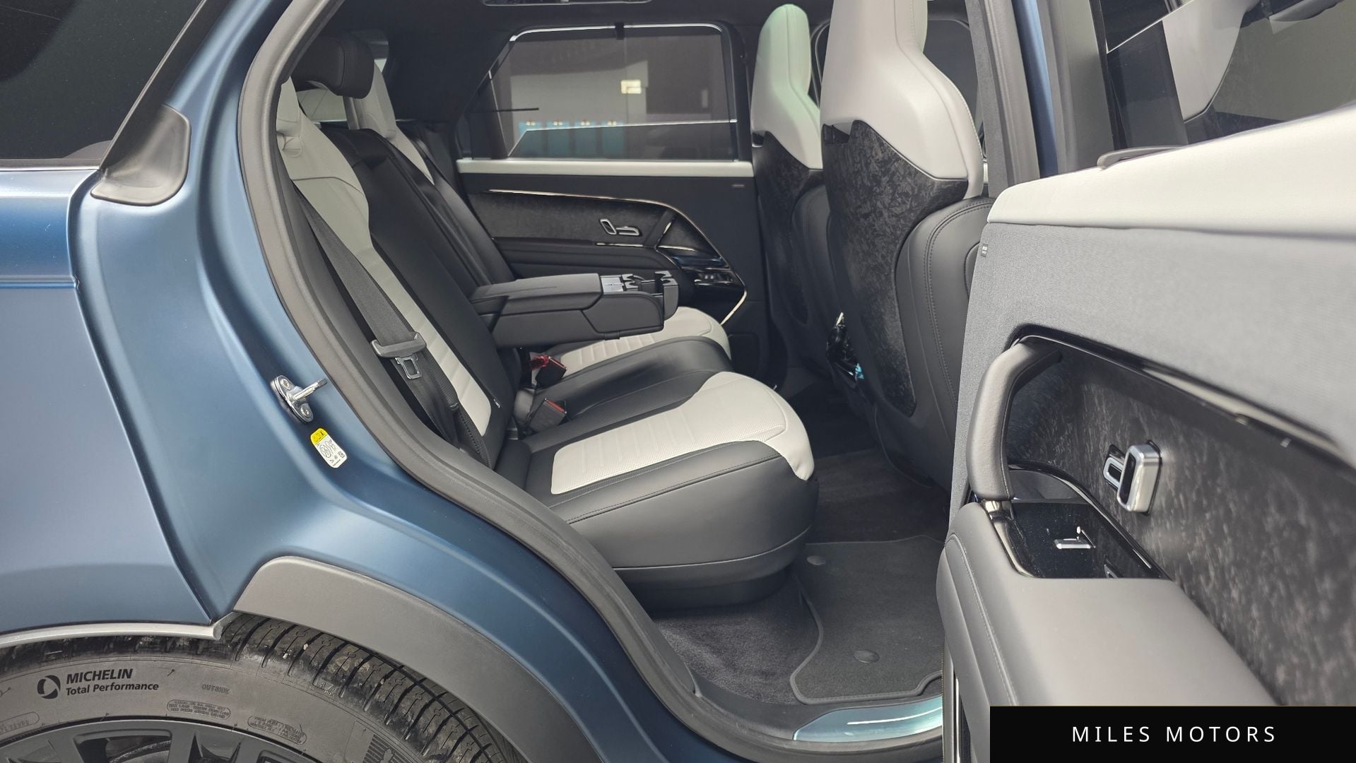 Land Rover Range Rover Sport 2025 — миниатюра 12