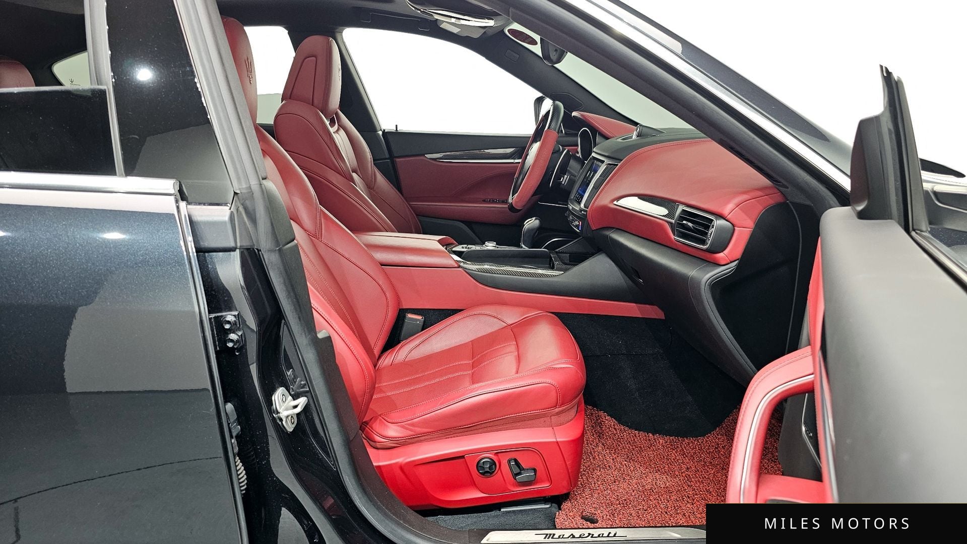 Maserati 르반떼 2018 — миниатюра 11