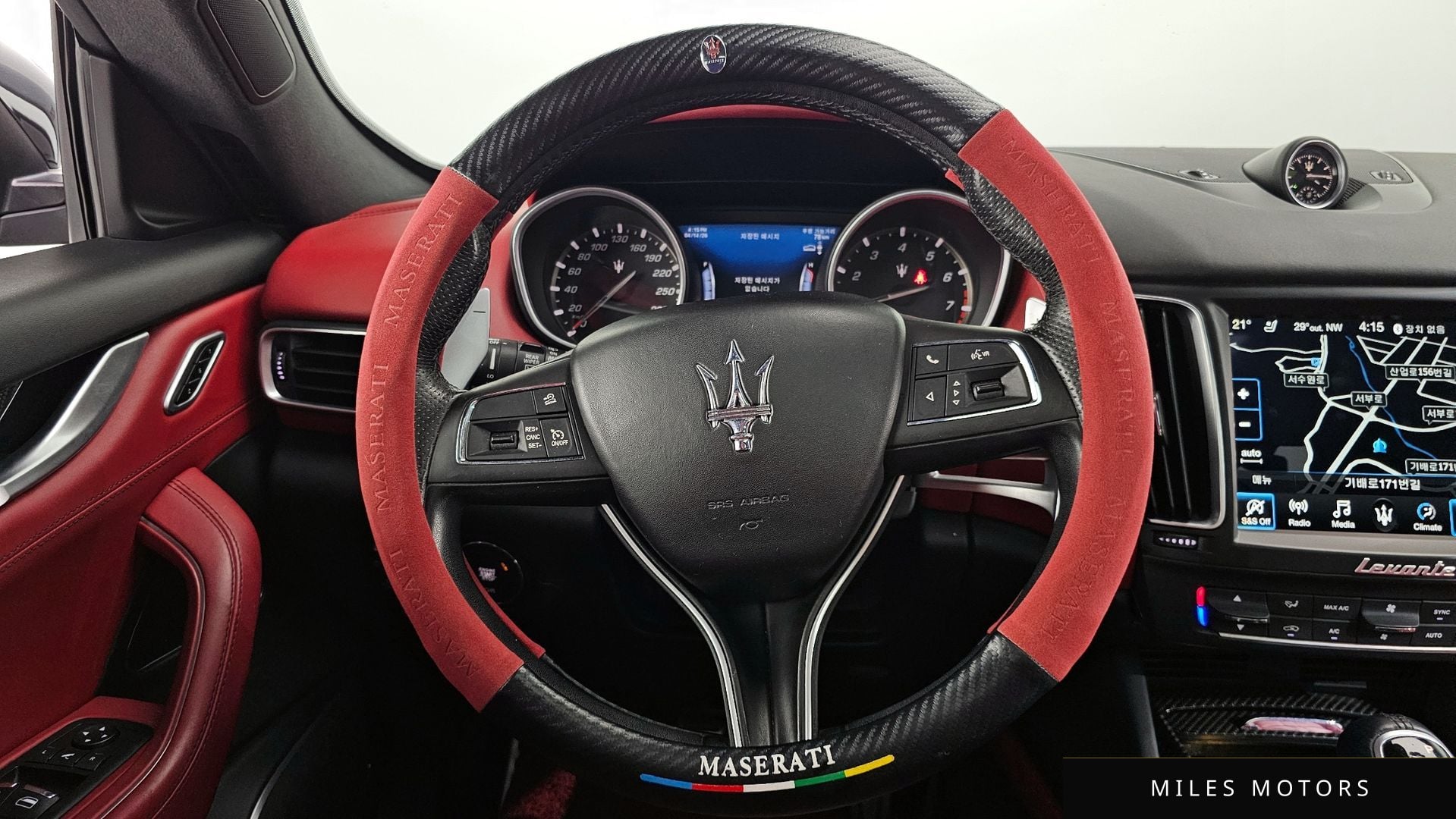 Maserati 르반떼 2018 — миниатюра 13