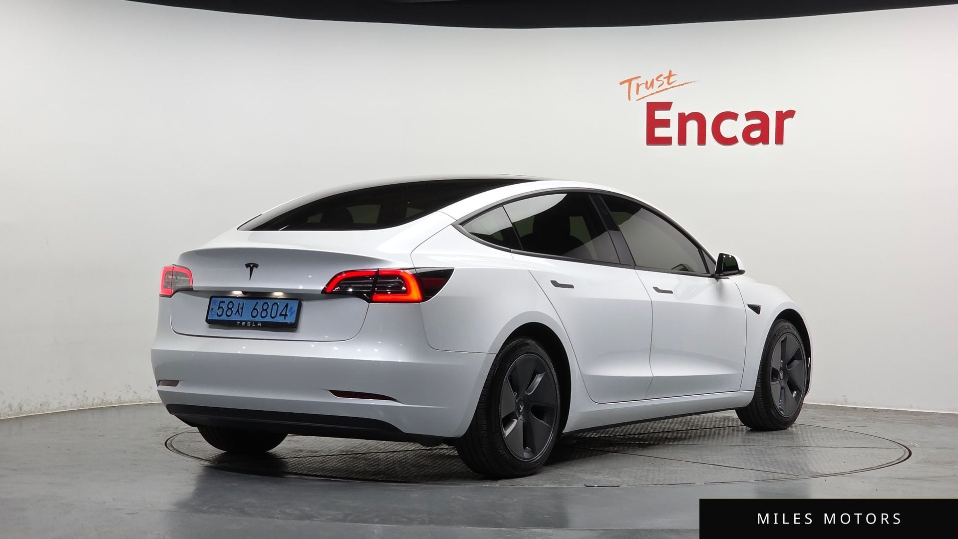 Tesla 모델 3 2022 — миниатюра 2