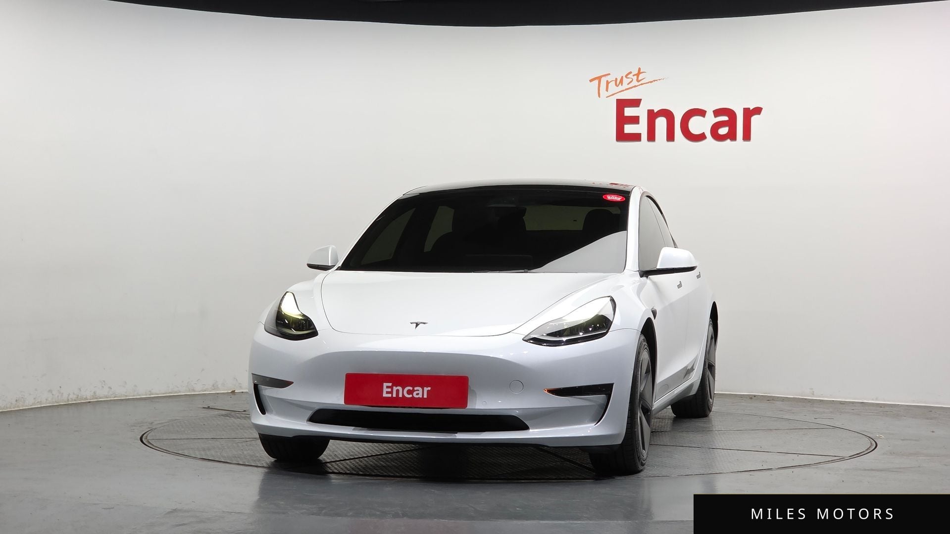Tesla 모델 3 2022 — миниатюра 3