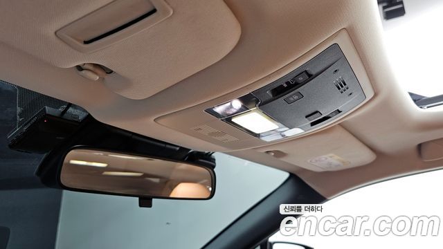 Лексус UX300e 2022 — миниатюра 22