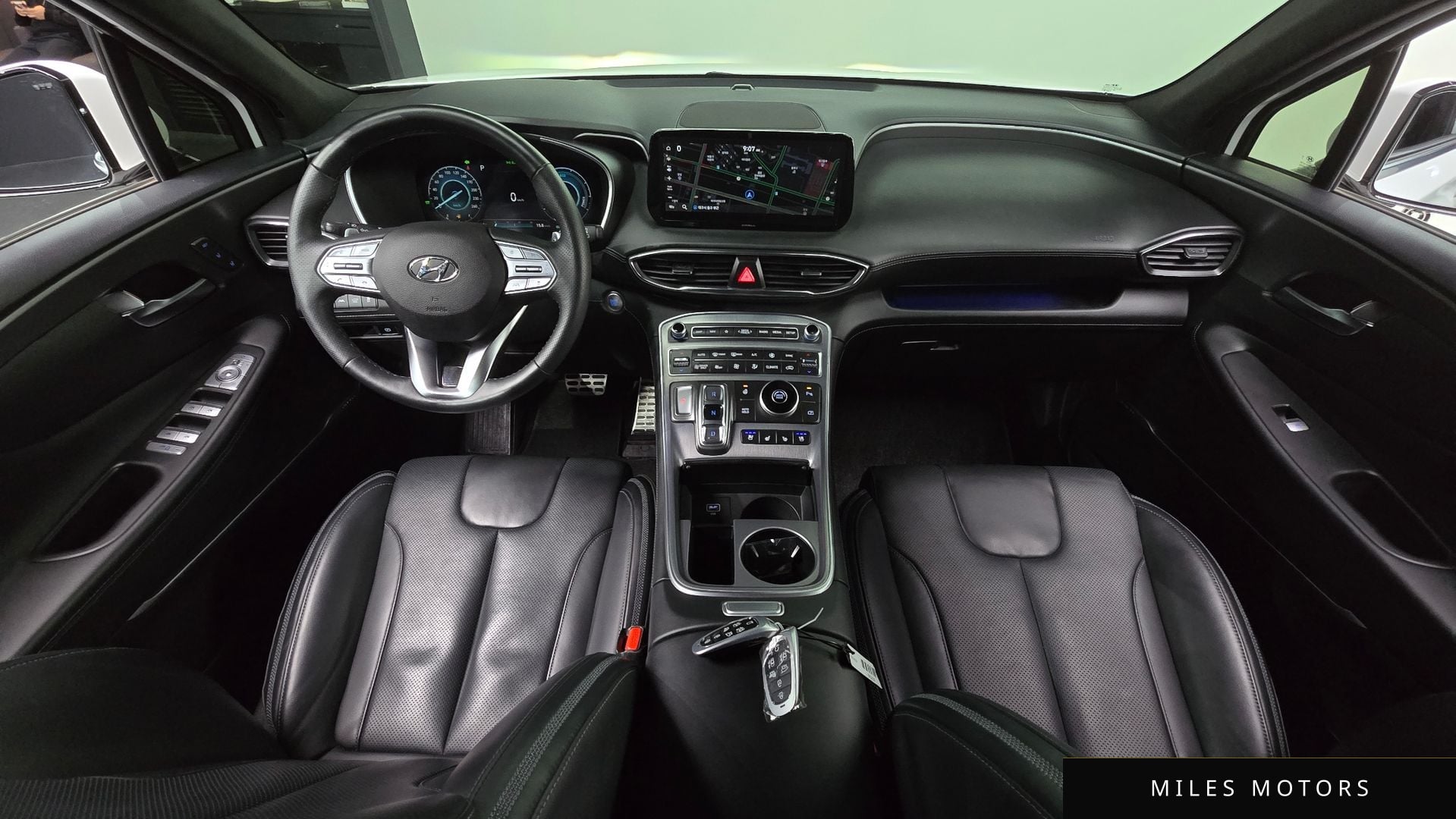 Hyundai Santafe 2022 — миниатюра 9