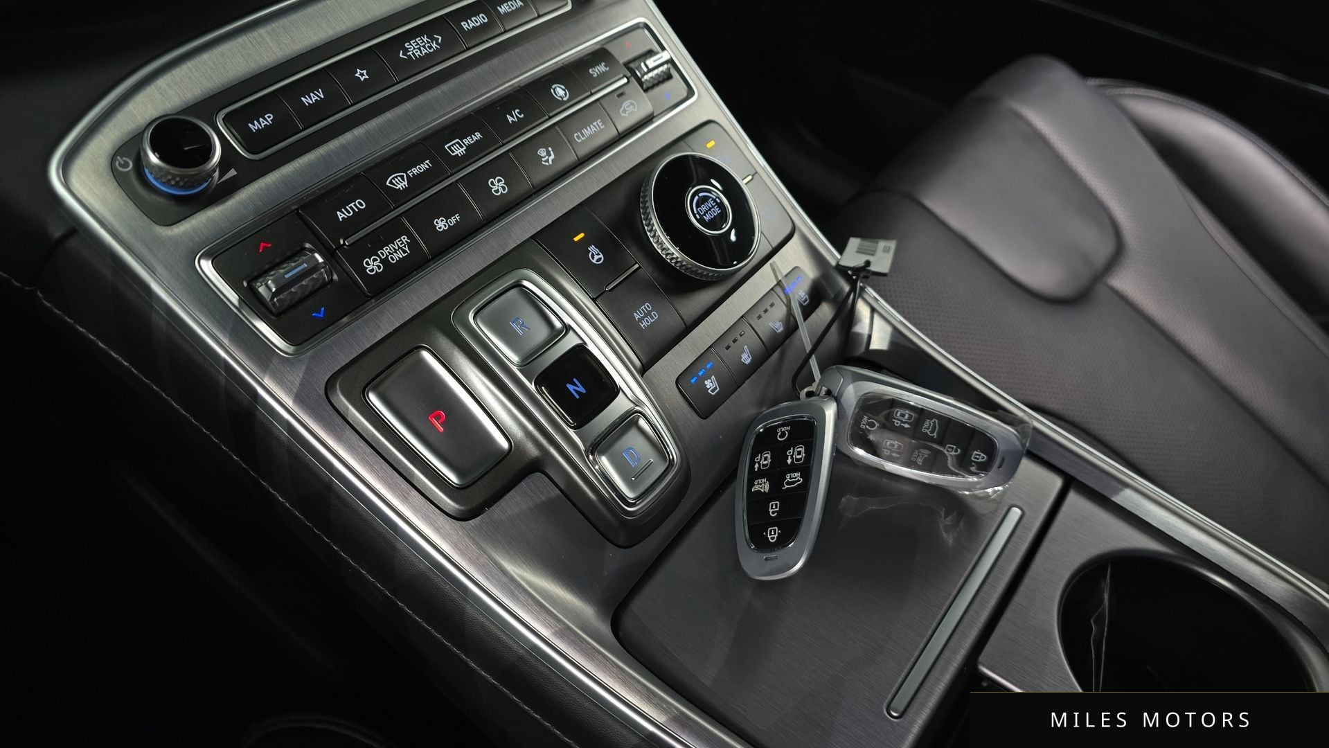 Hyundai Santafe 2022 — миниатюра 11