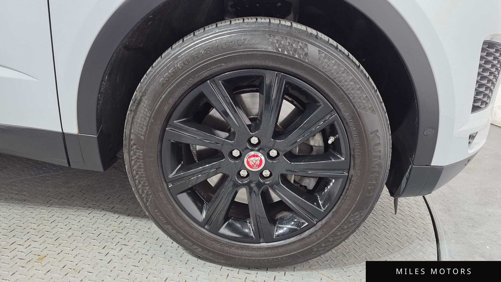 Jaguar E-PACE 2018 — миниатюра 7