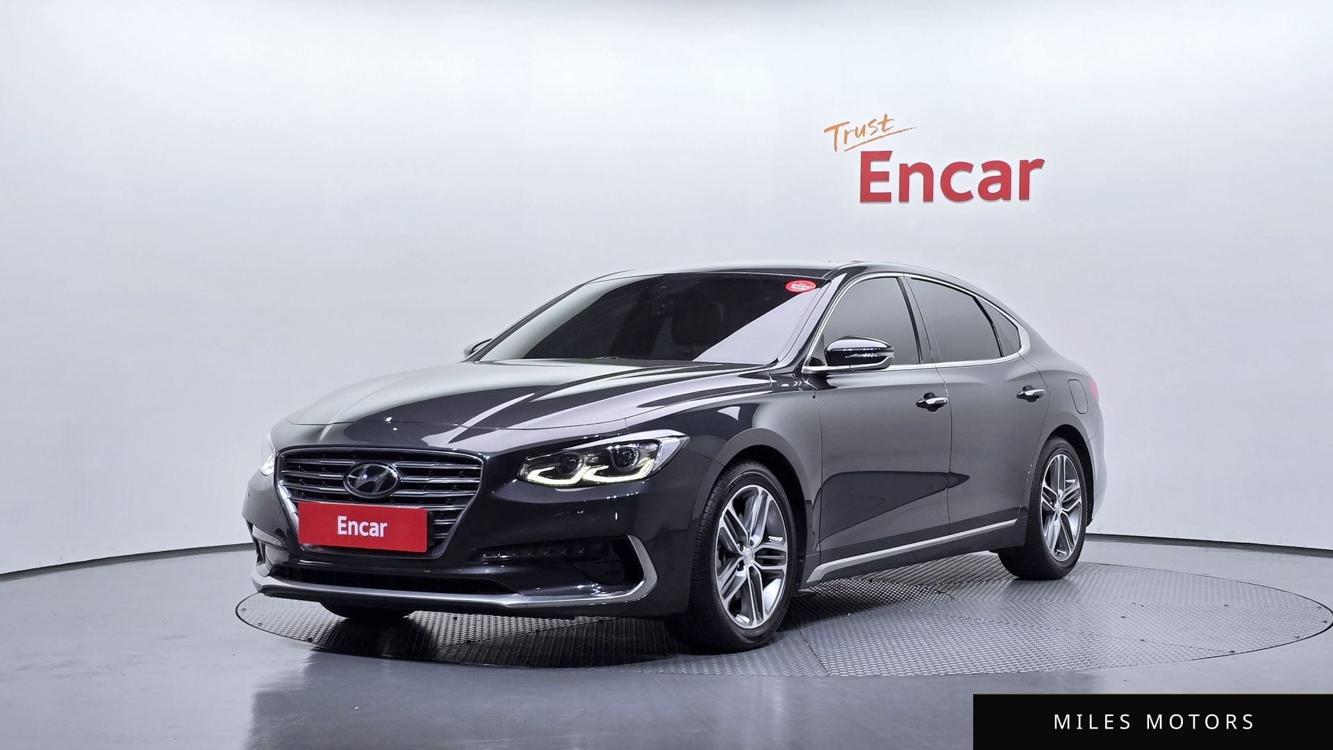 Hyundai Grandeur 2018 — фото 1 из 12