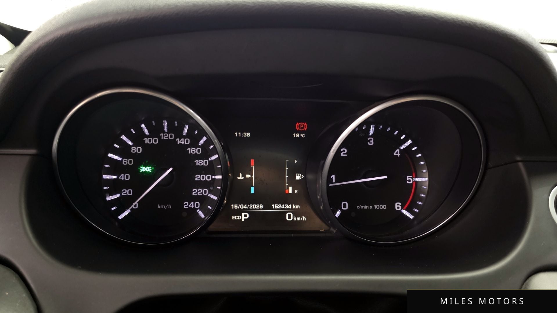 Land Rover Discovery Sport 2015 — миниатюра 8