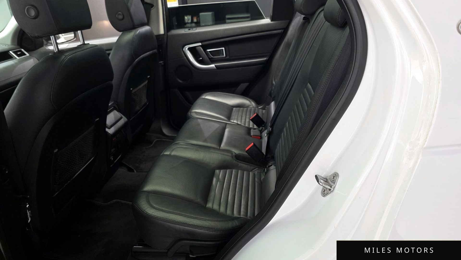 Land Rover Discovery Sport 2015 — миниатюра 12