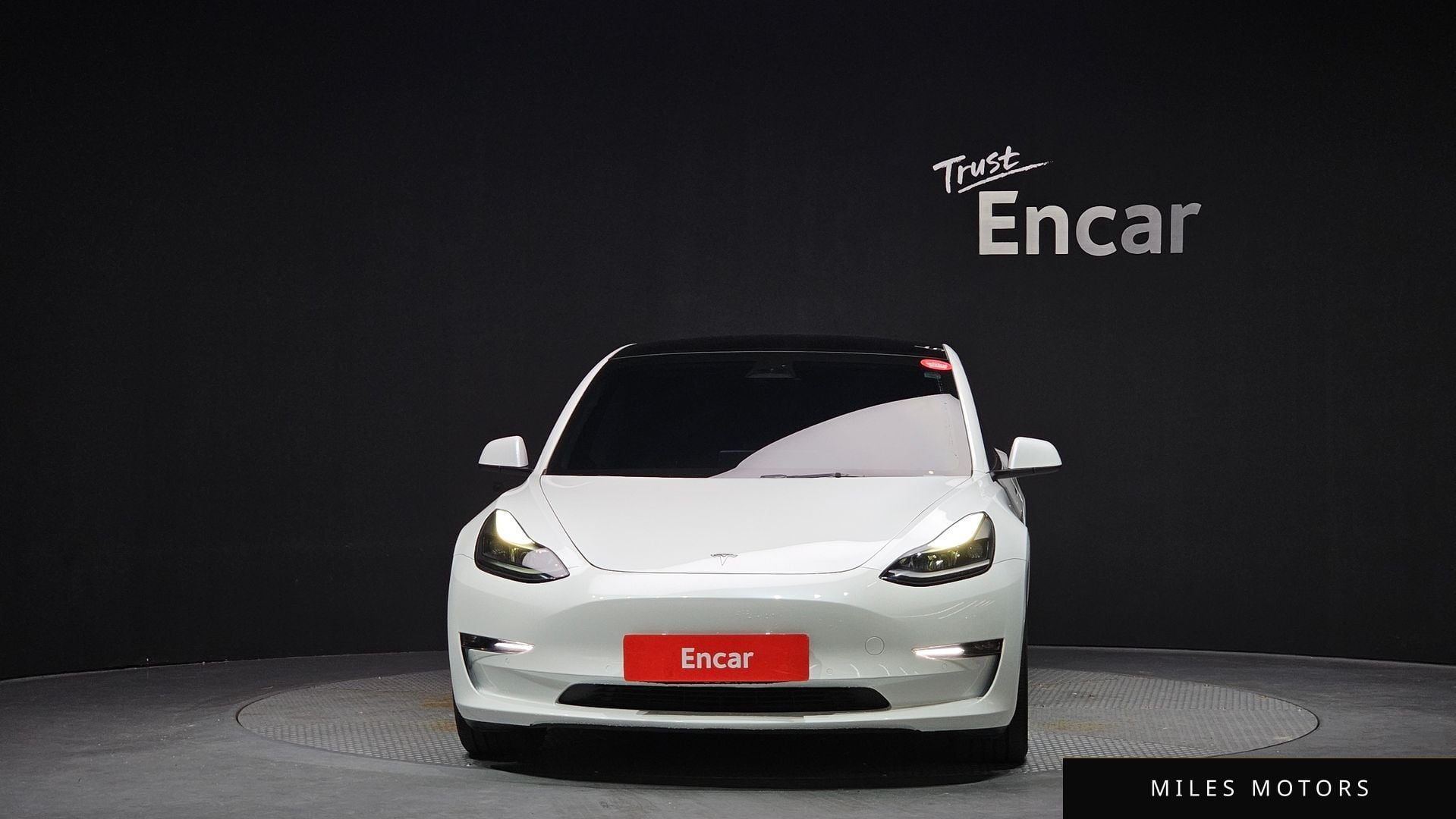 Tesla Model 3 2022 — миниатюра 3