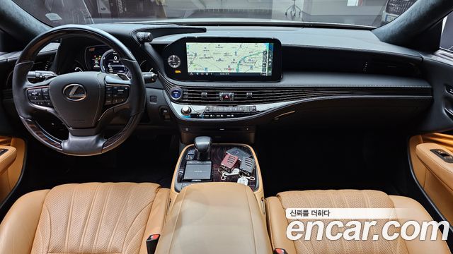Лексус LS500h 2021 — миниатюра 10