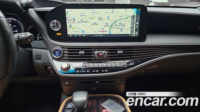 Лексус LS500h 2021 — миниатюра 22