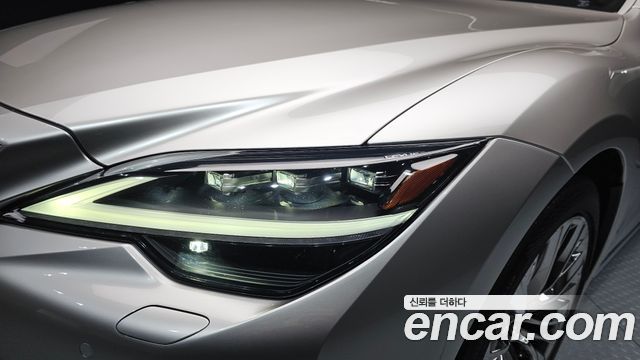 Лексус LS500h 2021 — миниатюра 8