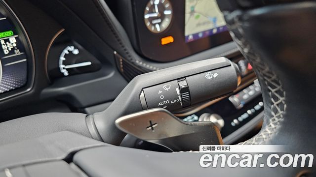 Лексус LS500h 2021 — миниатюра 30