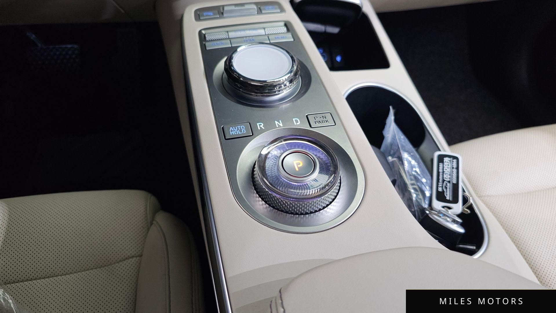 Genesis GV70 2023 — миниатюра 12
