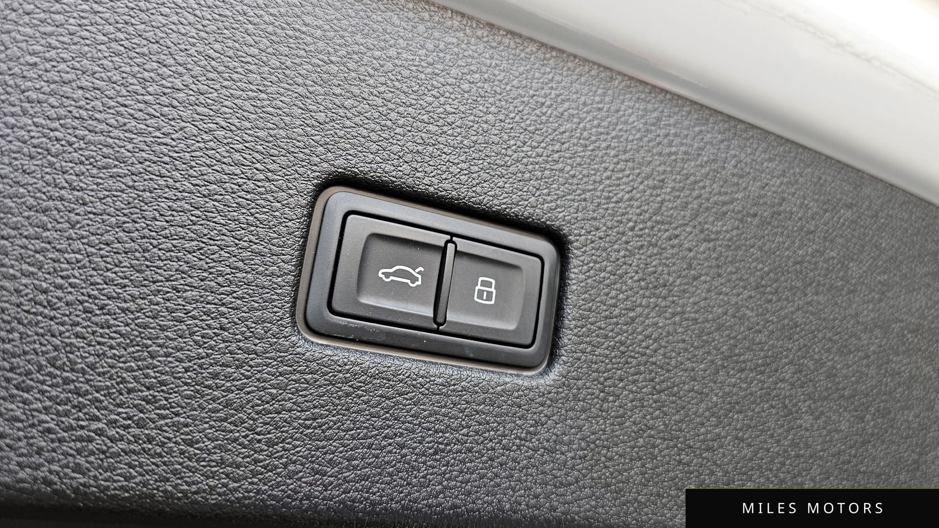 Audi Q8 (4M) 2022 — миниатюра 30