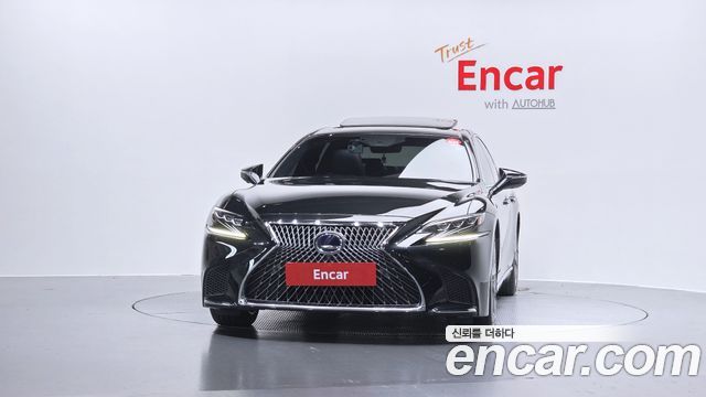 Лексус LS500h 2018 — миниатюра 3