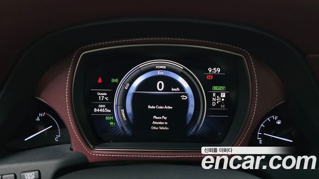 Лексус LS500h 2018 — миниатюра 11