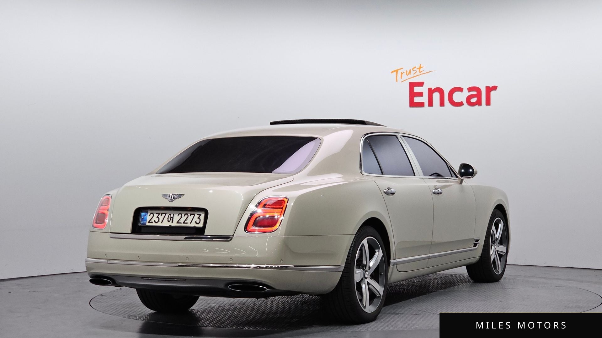 Bentley Mulsanne 2018 — миниатюра 2