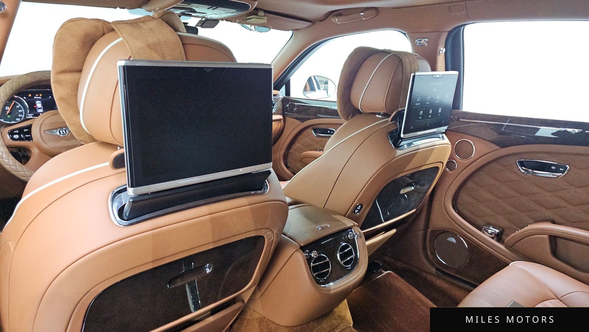Bentley Mulsanne 2018 — миниатюра 31