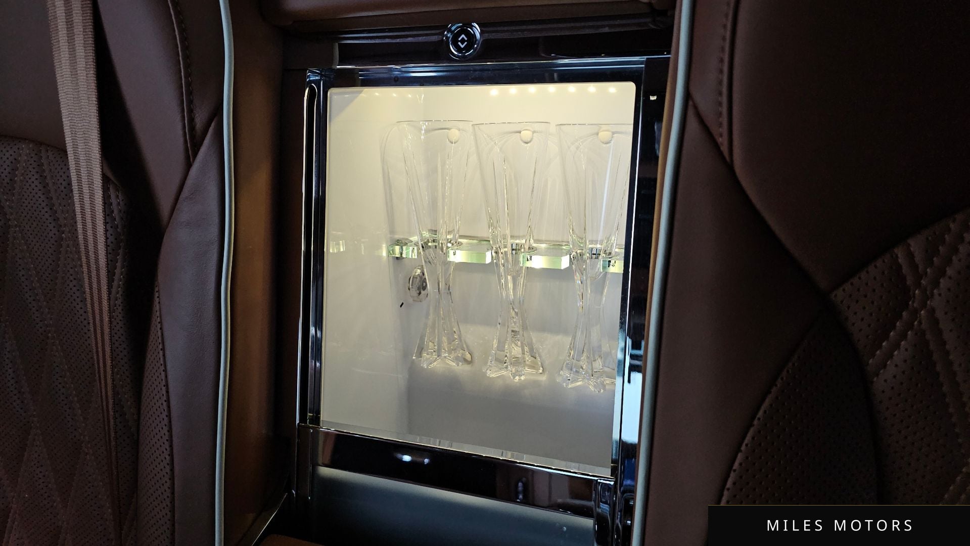 Bentley Mulsanne 2018 — миниатюра 32