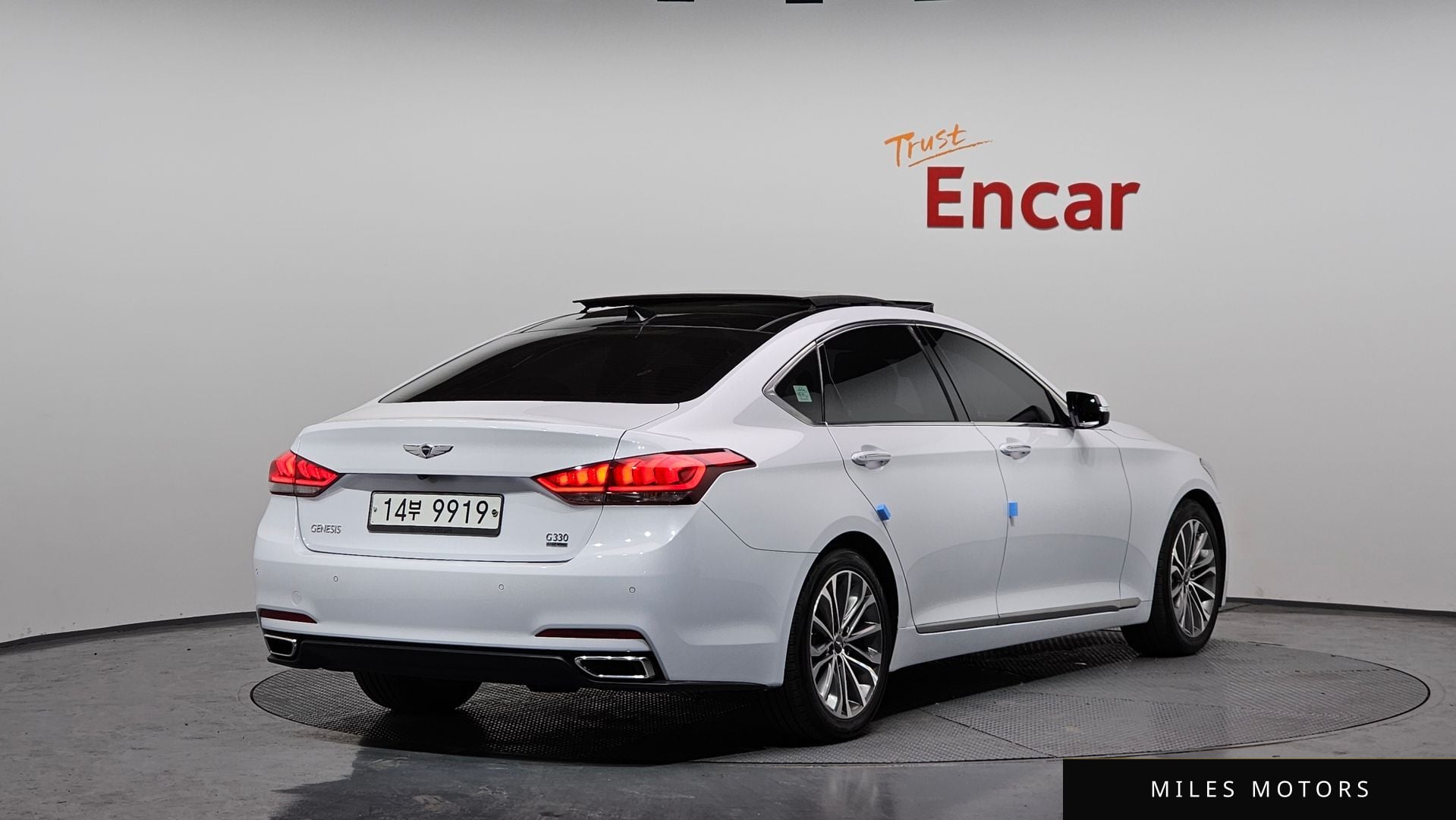 Hyundai Genesis 2015 — миниатюра 2