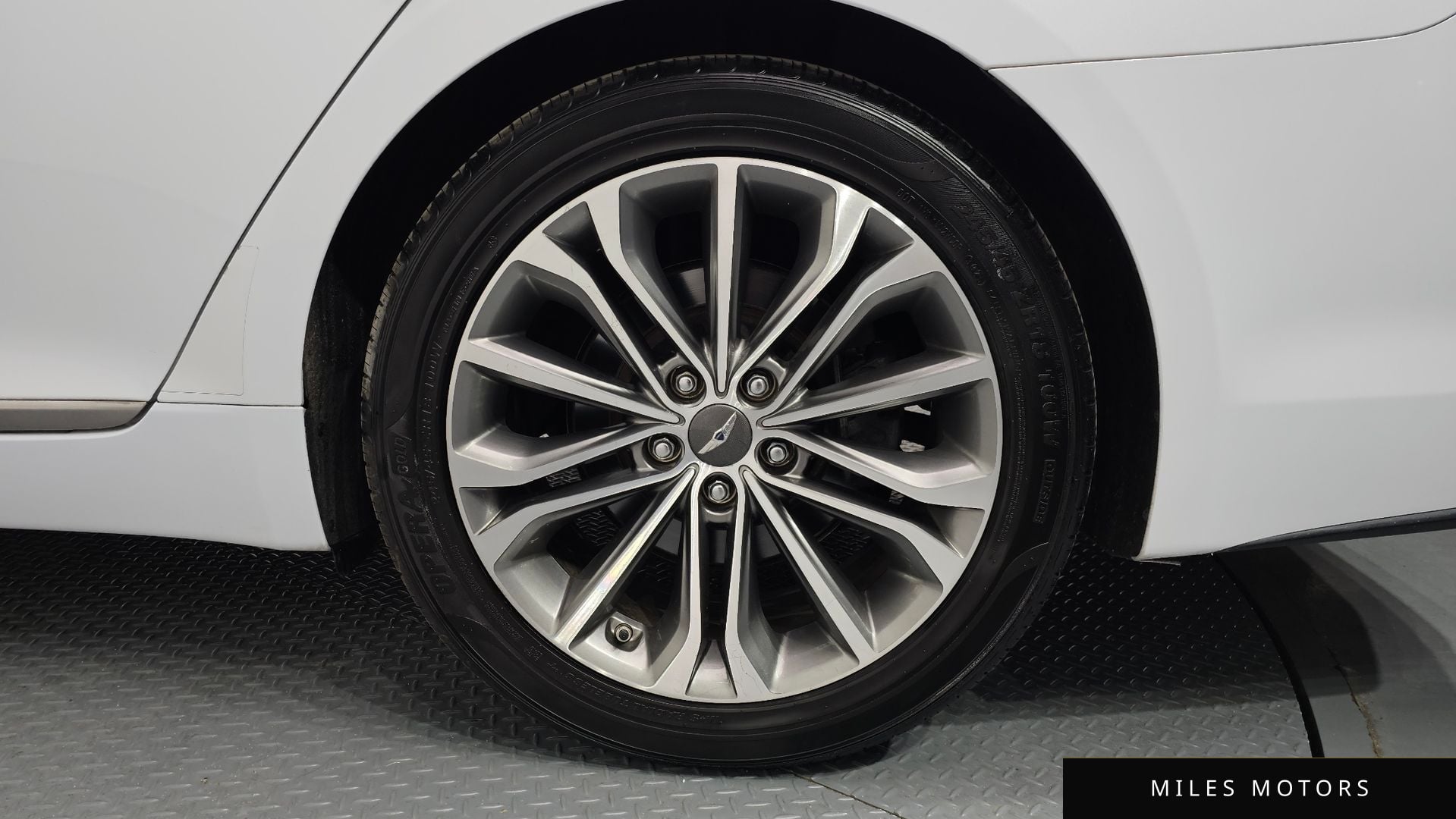 Hyundai Genesis 2015 — миниатюра 7