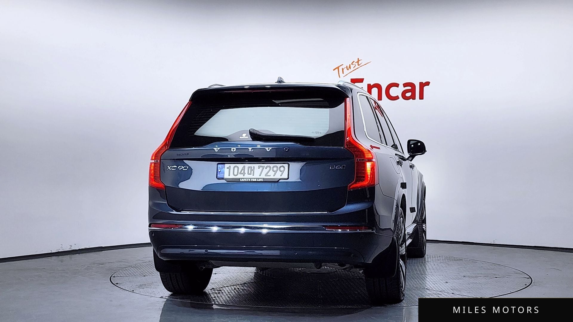 Volvo XC90 2023 — миниатюра 4
