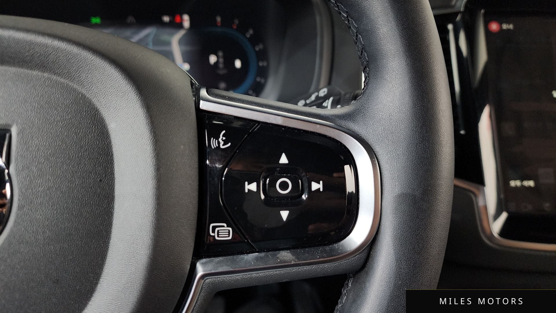 Volvo XC90 2023 — миниатюра 24