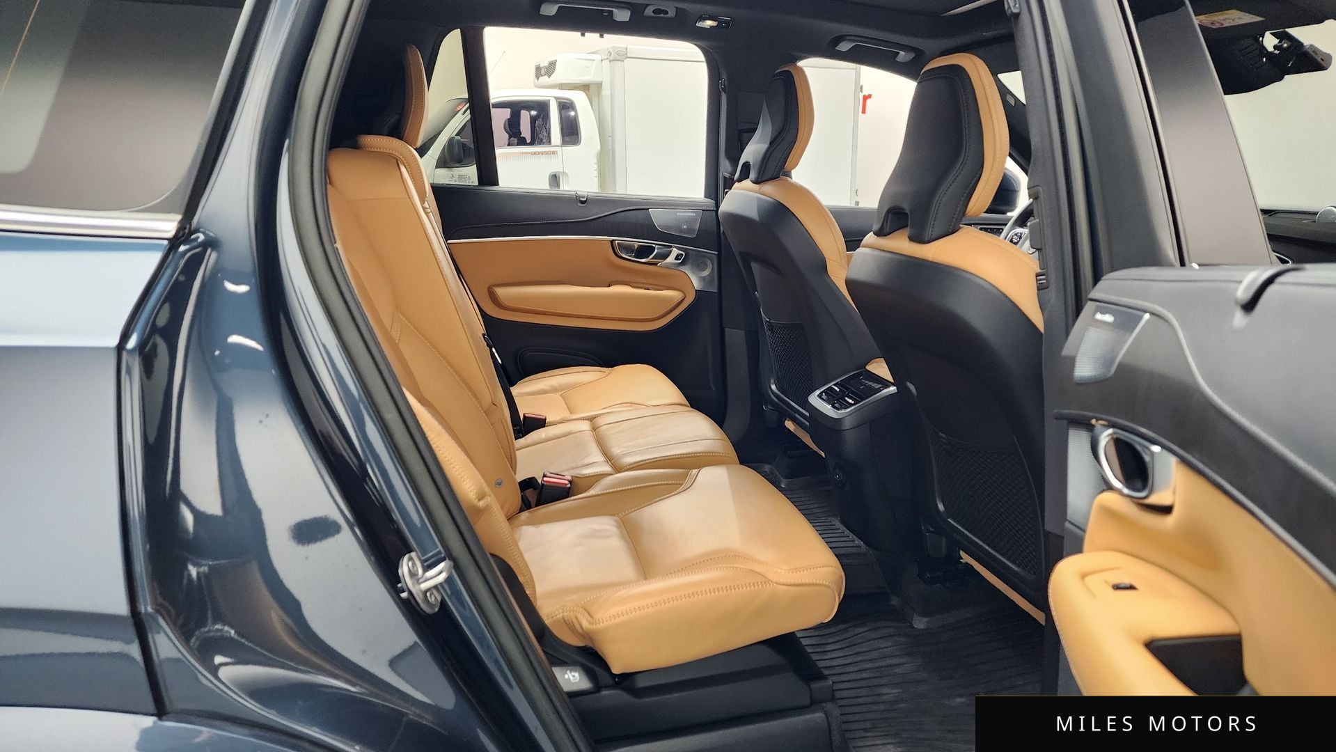 Volvo XC90 2023 — миниатюра 16