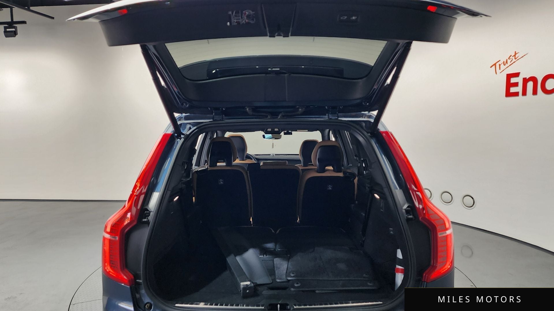 Volvo XC90 2023 — миниатюра 28