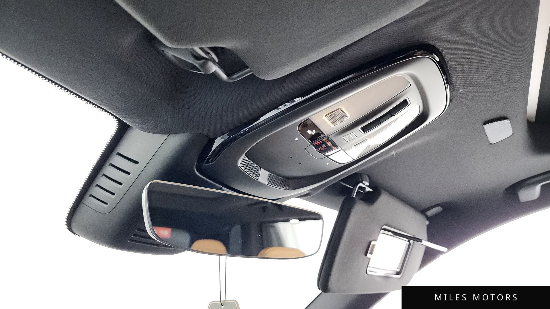 Volvo XC90 2023 — миниатюра 31
