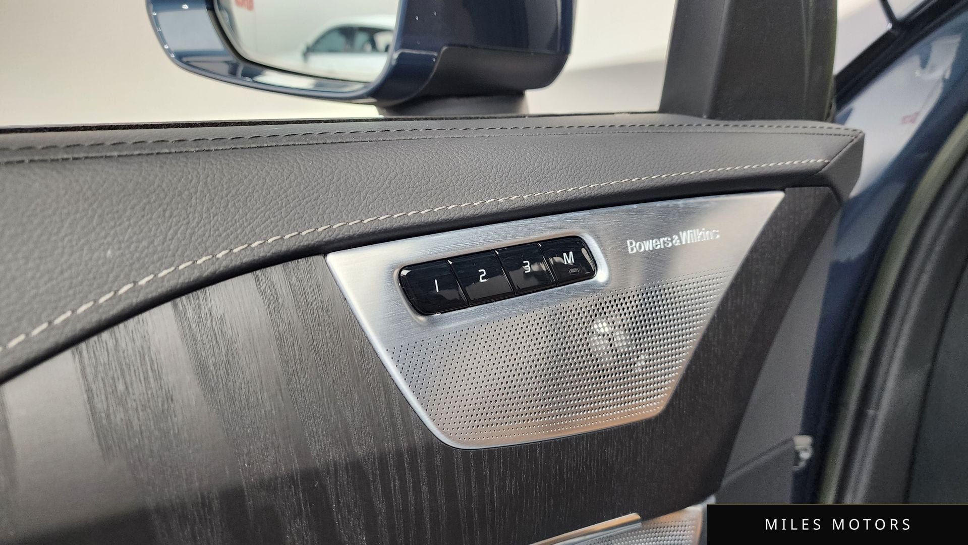 Volvo XC90 2023 — миниатюра 36