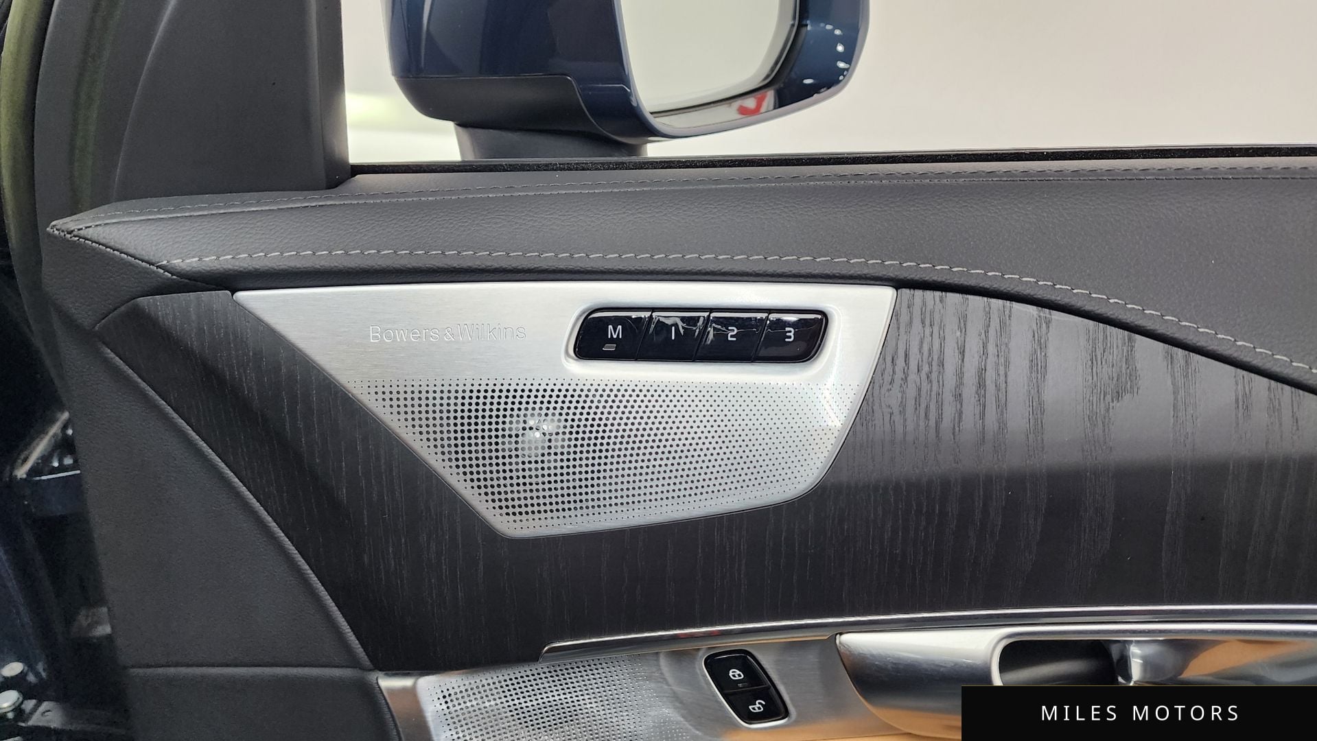 Volvo XC90 2023 — миниатюра 40