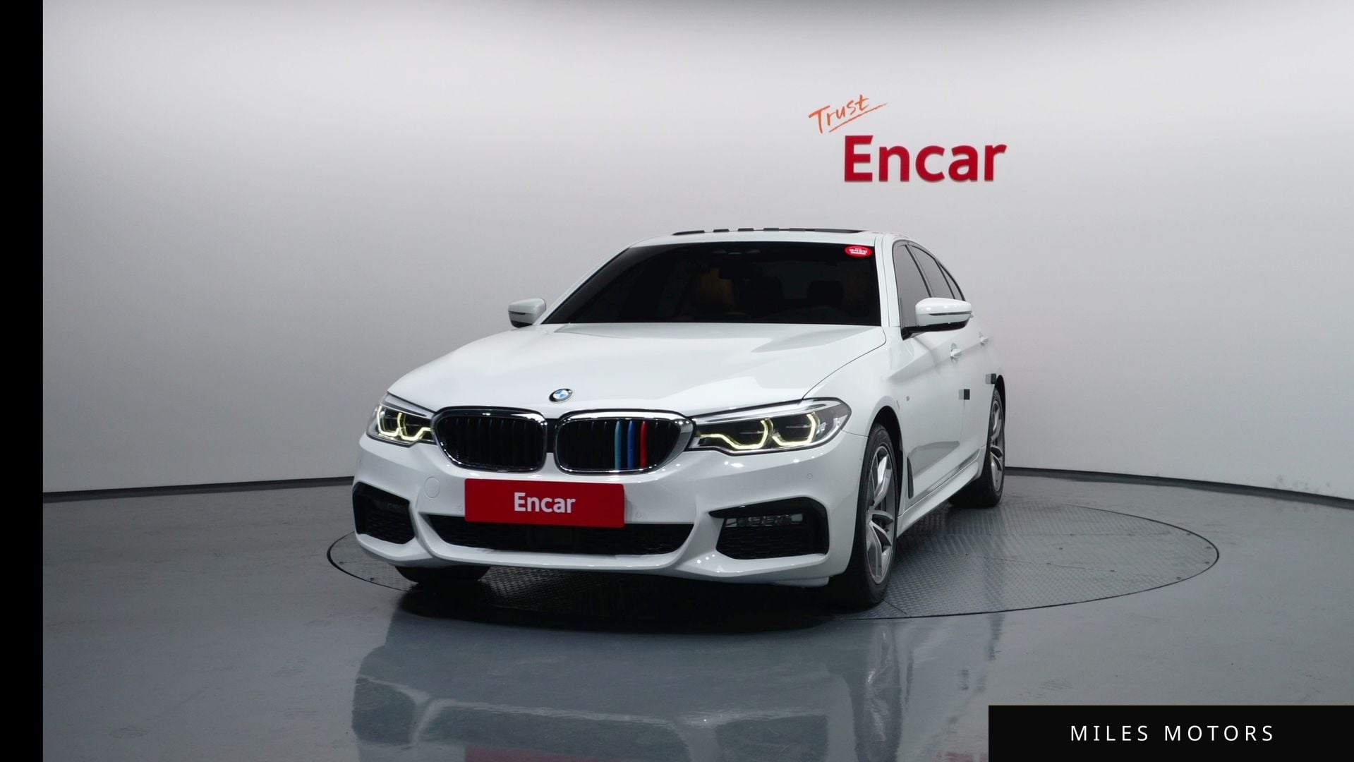 BMW 5 Series (G30) 2017 — миниатюра 3