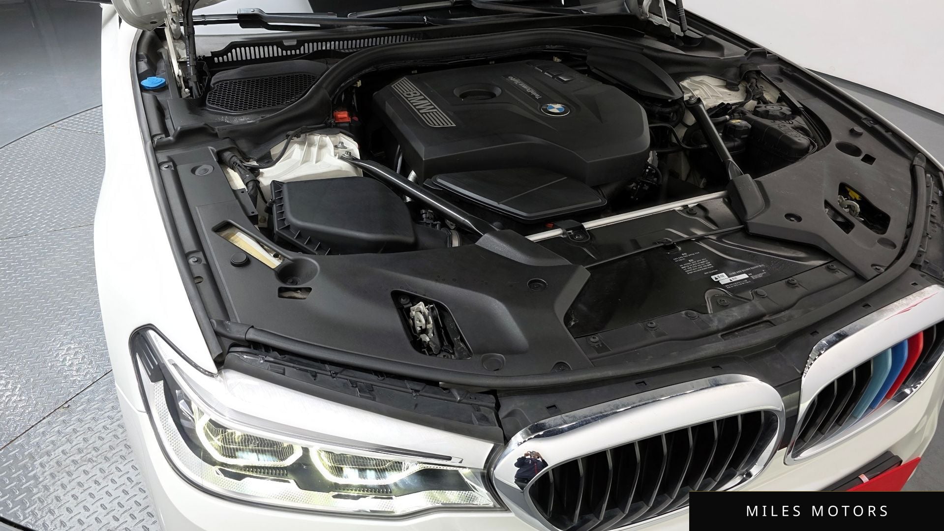 BMW 5 Series (G30) 2017 — миниатюра 6