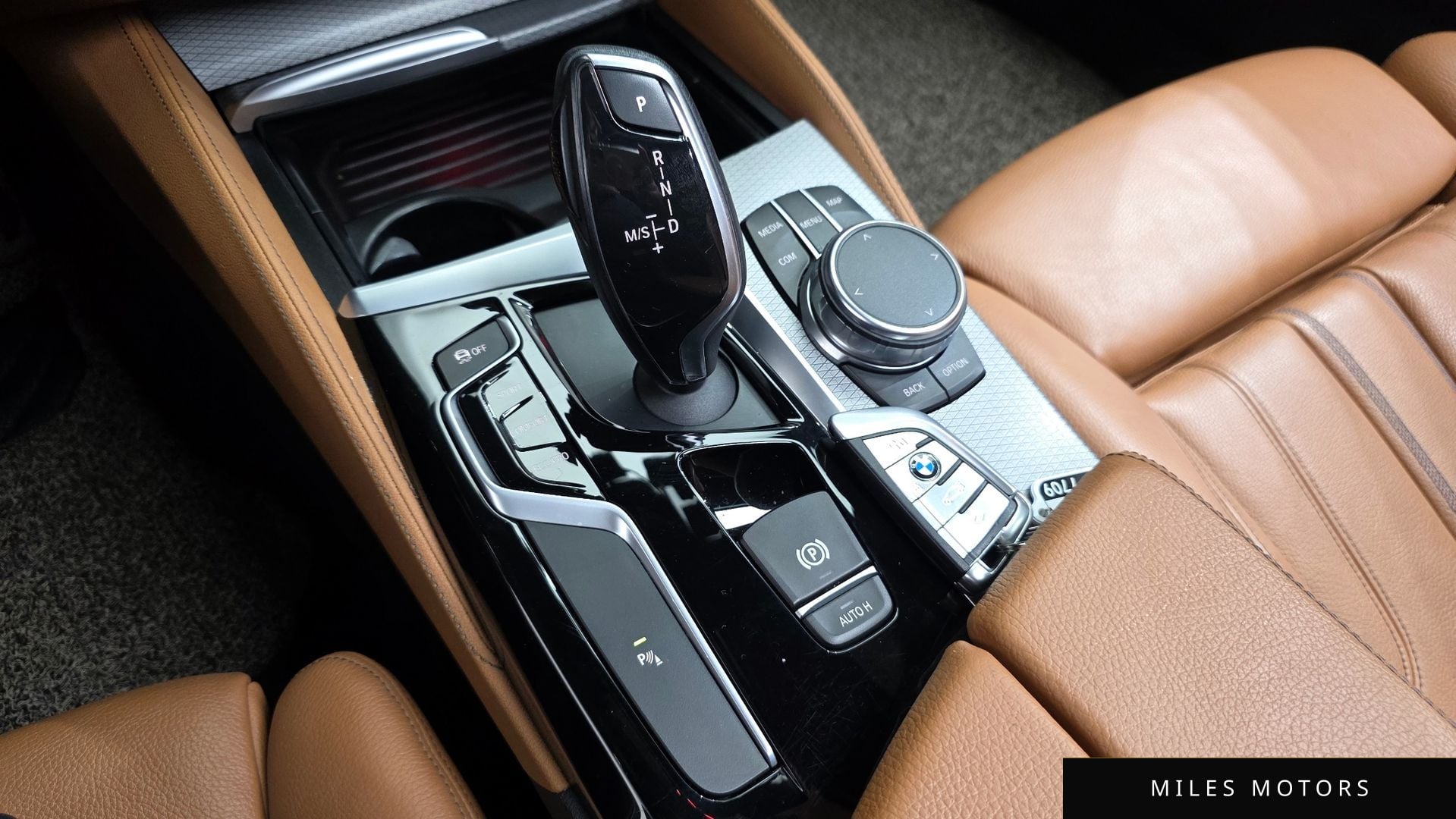 BMW 5 Series (G30) 2017 — миниатюра 12