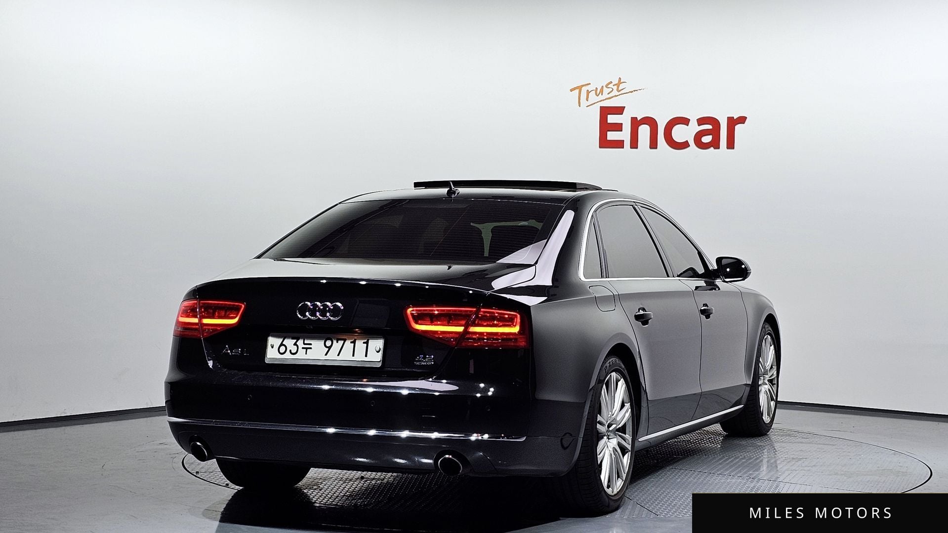 Audi A8 2012 — миниатюра 2