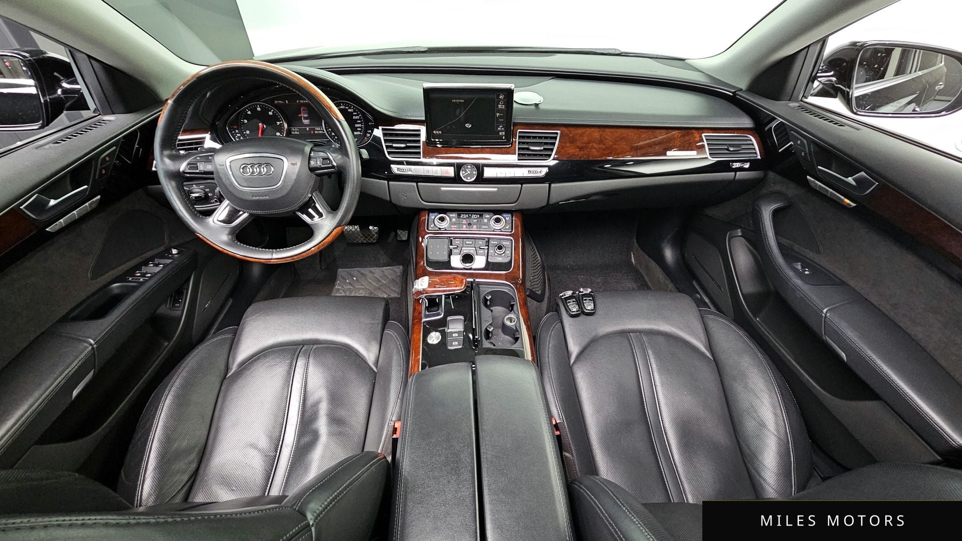 Audi A8 2012 — миниатюра 7