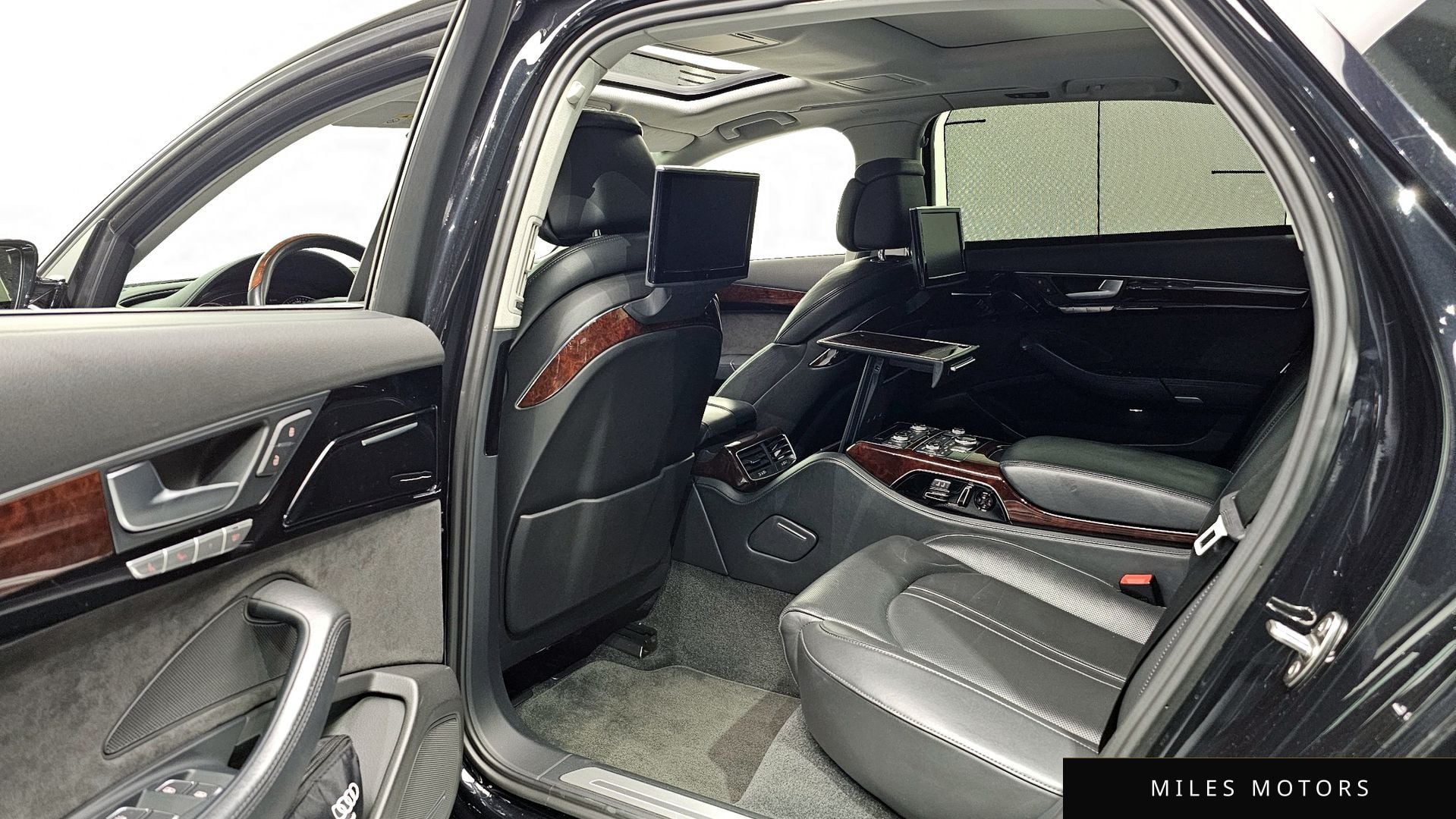 Audi A8 2012 — миниатюра 11