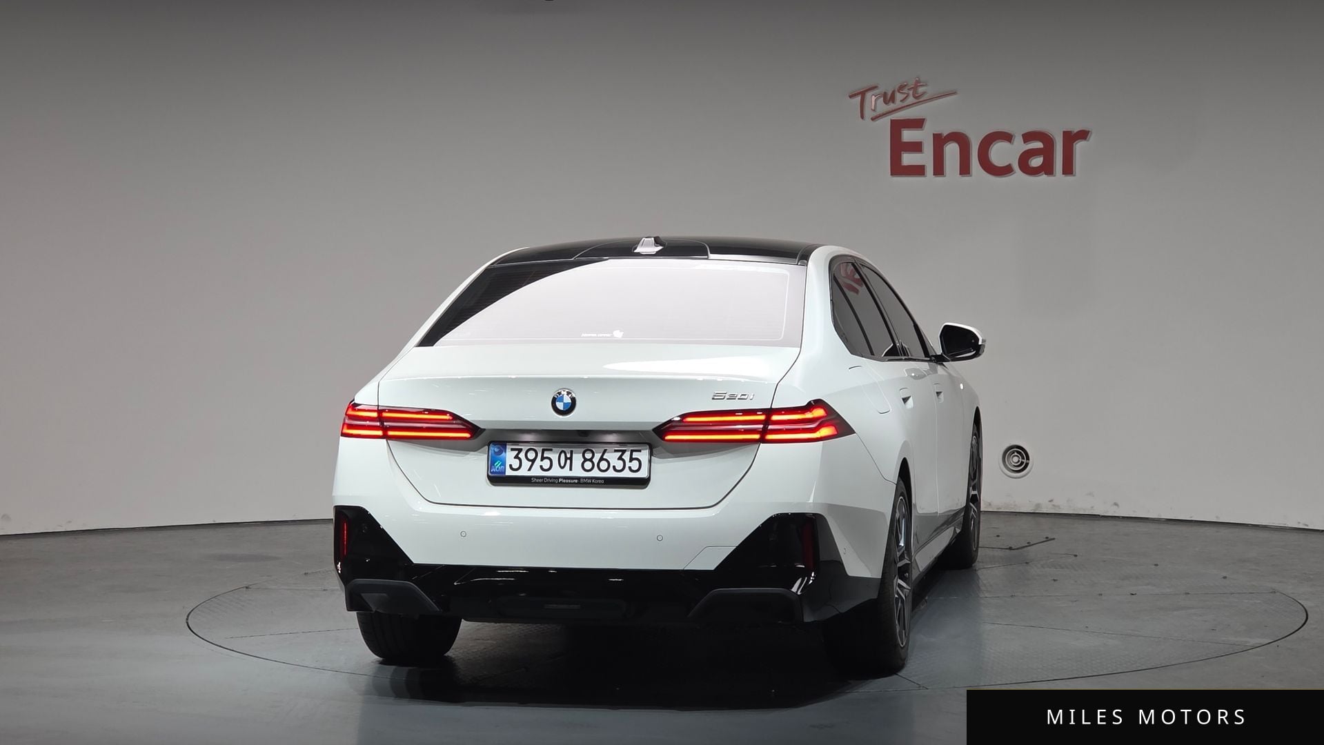 BMW 5 Series (G60) 2025 — миниатюра 3