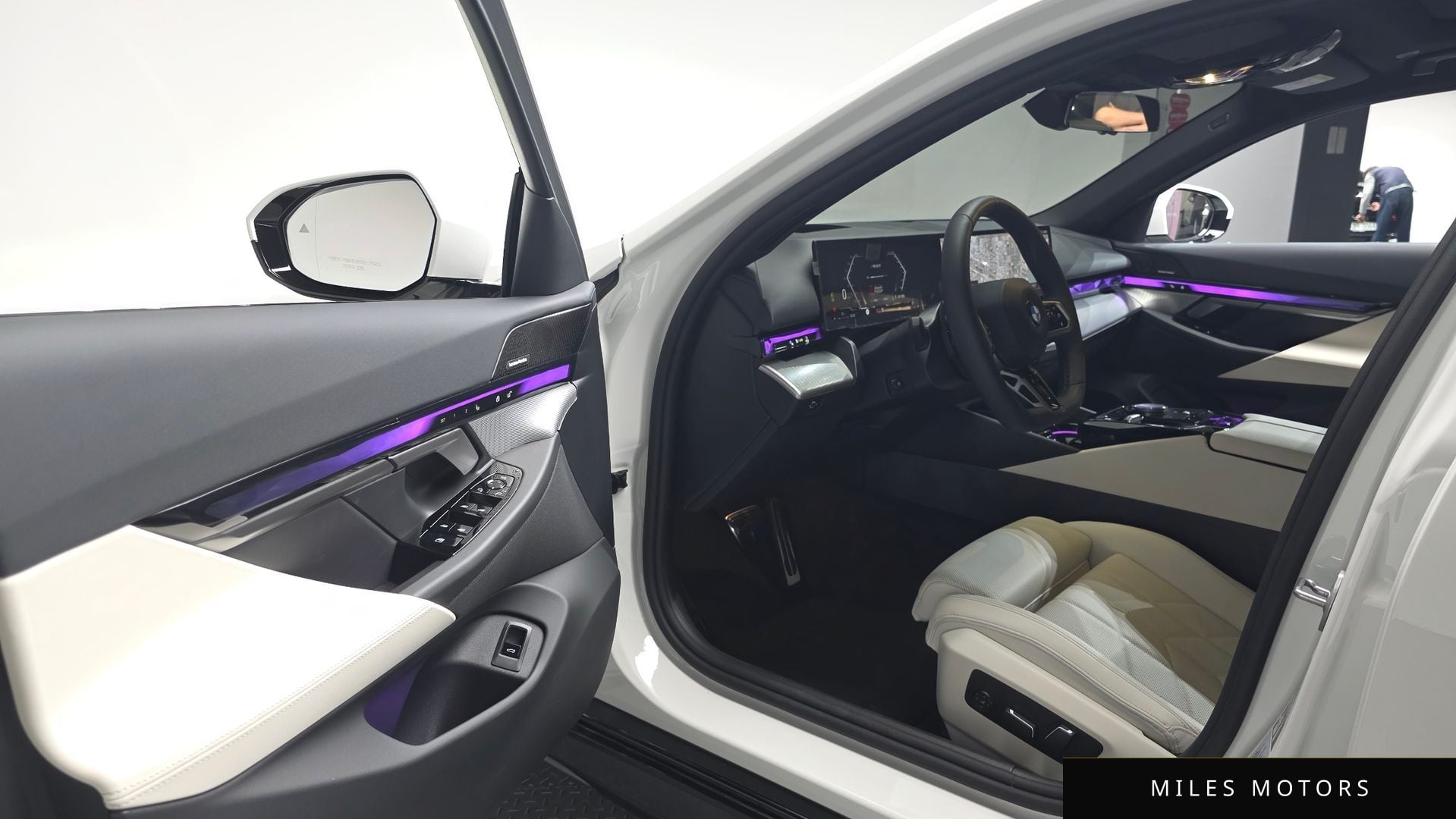 BMW 5 Series (G60) 2025 — миниатюра 12