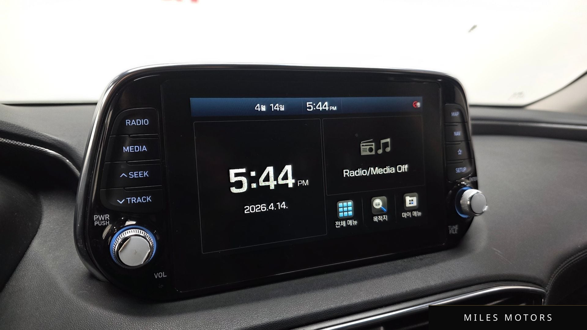 Hyundai Santafe 2019 — миниатюра 21