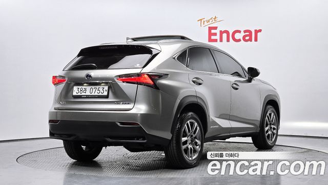Лексус NX300h 2015 — миниатюра 2