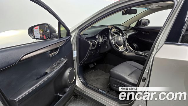 Лексус NX300h 2015 — миниатюра 10