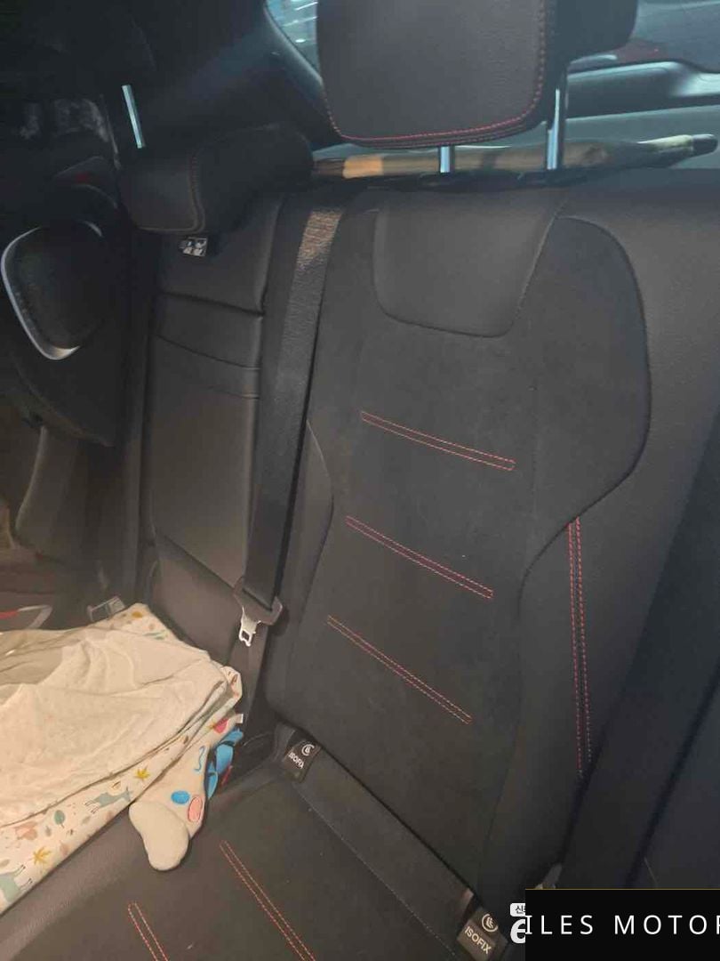 Mercedes-Benz GLA-Class H247 2023 — миниатюра 8